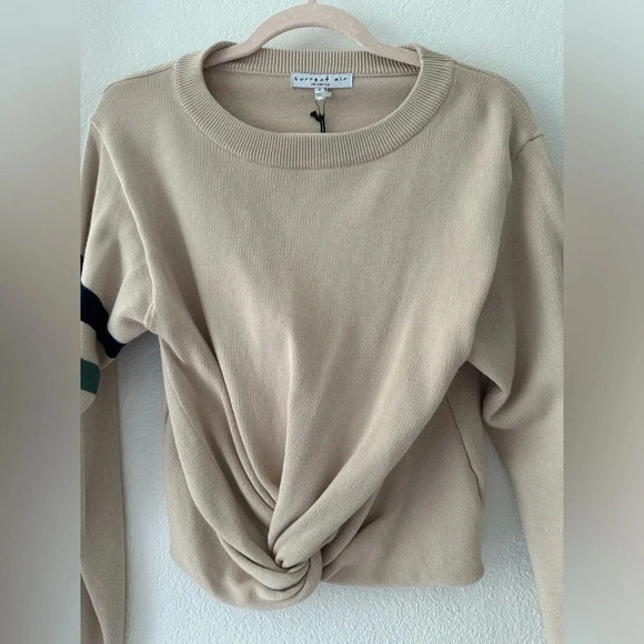 Beige Knotted Sweater with Striped Sleeve - Picture 5 of 11